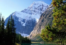 钢铁意志铸就奇迹！尤文图斯客场扼杀曼城，欧冠四强名单再添传奇！