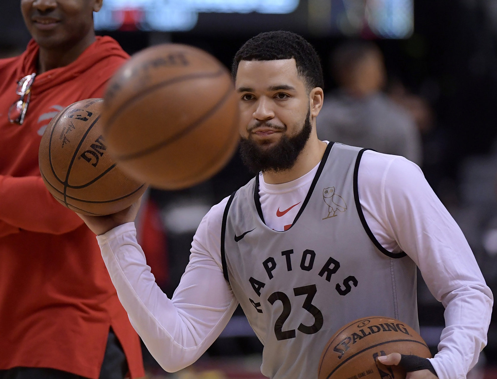 猛龙遭逆转,主帅怒批球员态度 猛龙遭逆转,主帅怒批球员态度